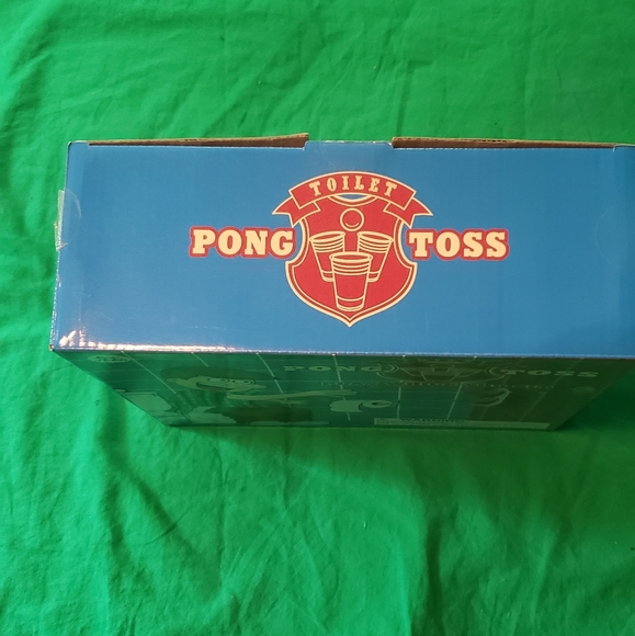 Toilet Pong Toss Game New Open Box - Picture 3 of 3